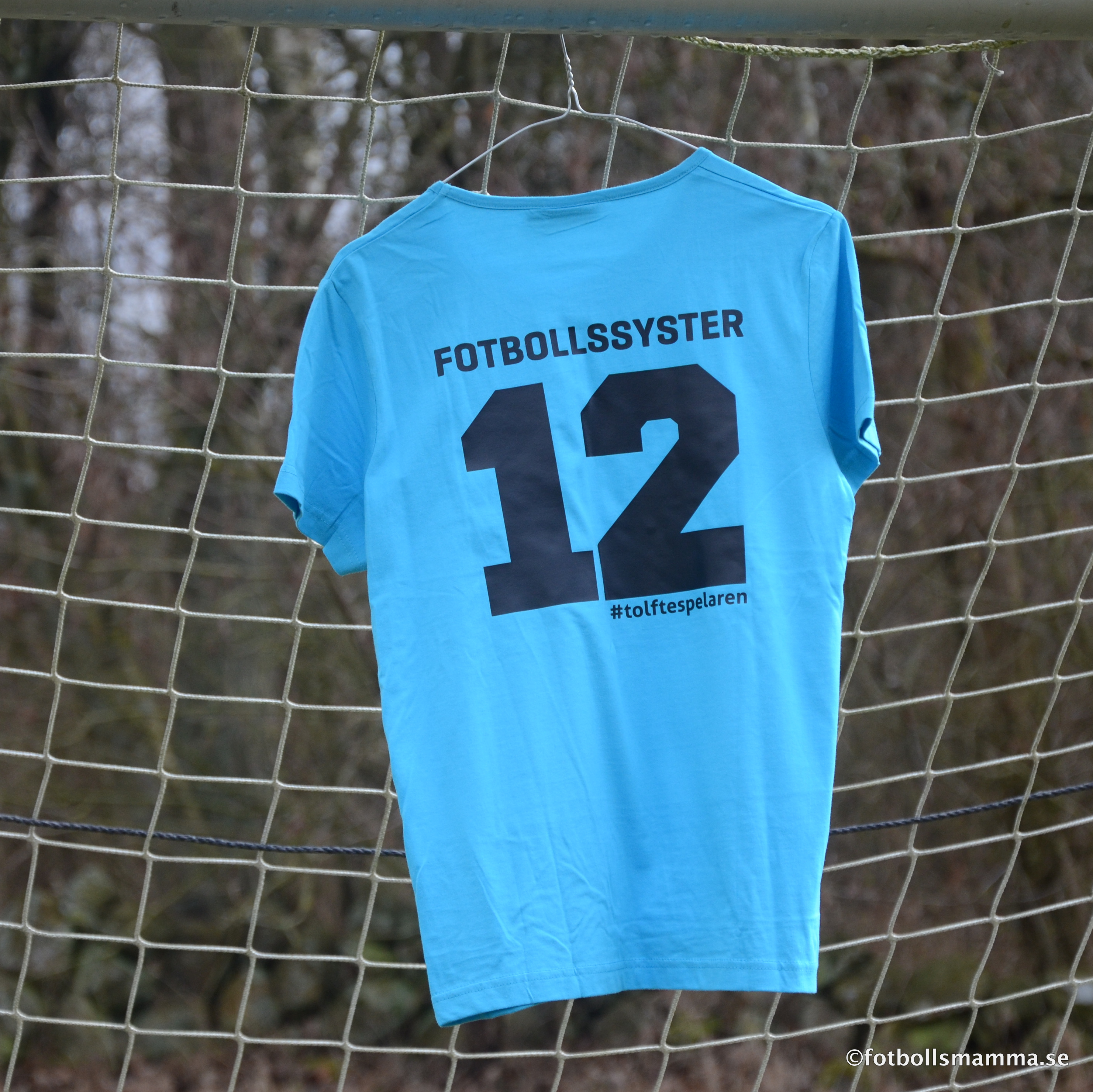 Beställ din favorit t-shirt #tolftespelaren